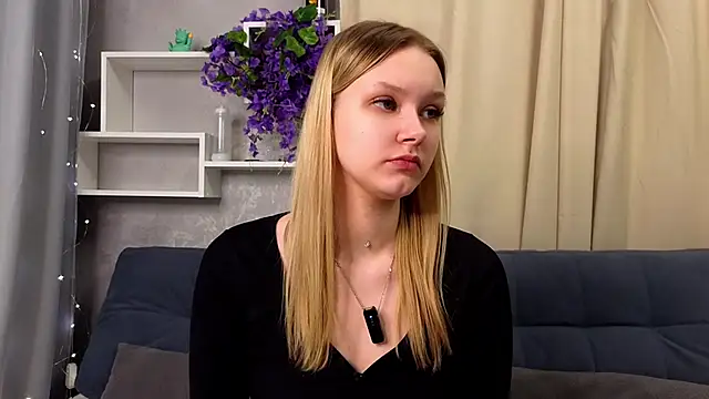 ElissaGlod online show from February 2026 01:12:01 PM