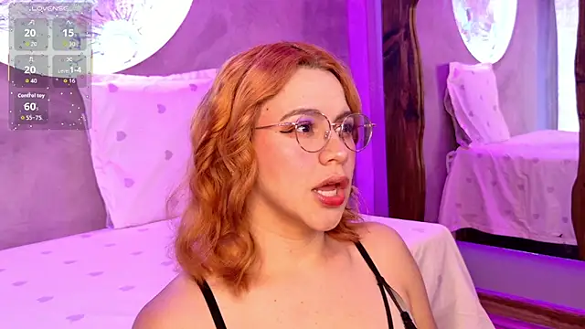 sussiestrawberry online show from November 2025 10:21:02 AM