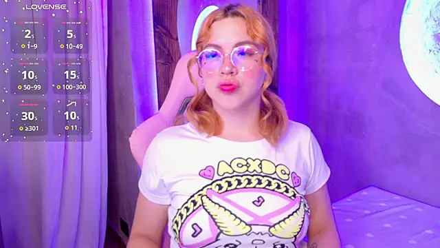 sussiestrawberry online show from December 2025 10:05:02 AM