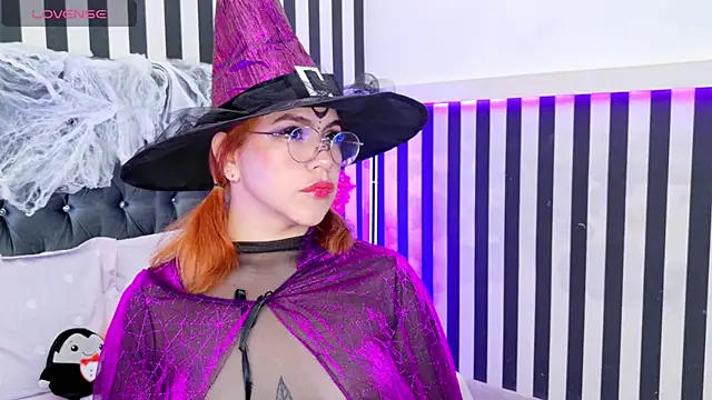 sussiestrawberry online show from October 2025 10:23:02 AM