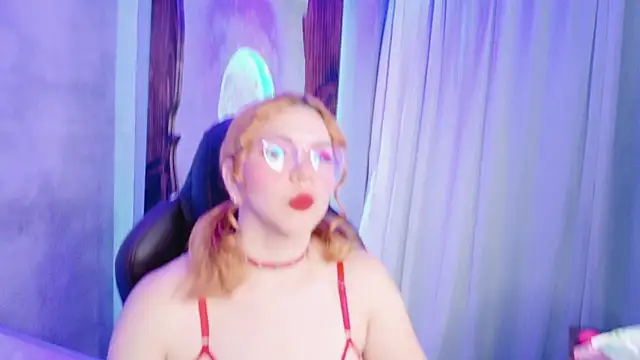 sussiestrawberry online show from November 2025 10:16:02 AM