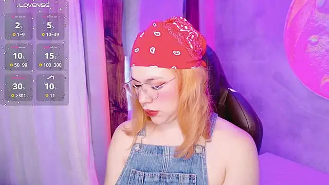 sussiestrawberry online show from November 2025 10:15:01 AM