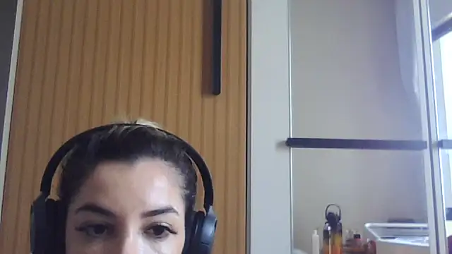 DESIRIE0609 online show from December 2025 07:15:02 PM