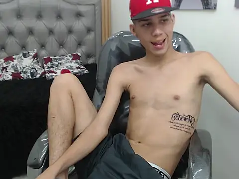 Snapshot of paul_ponce chatting on November 2025 12:20:02 PM paul ponce online show from November 2025 12:20:02 PM