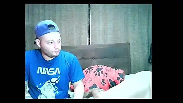 Snapshot of Bonnie_and_wizkhal chatting on October 2025 12:17:02 PM Bonnie and wizkhal online show from October 2025 12:17:02 PM