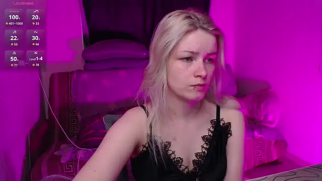 Snapshot of CherryNight6 chatting on July 2026 09:04:01 PM CherryNight6 online show from July 2026 09:04:01 PM