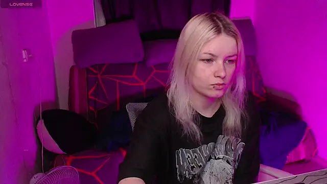 CherryNight6 online show from May 2026 09:04:01 PM
