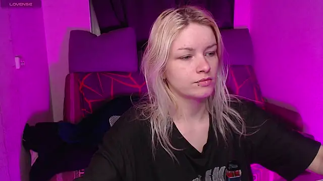 CherryNight6 online show from May 2026 09:13:01 PM