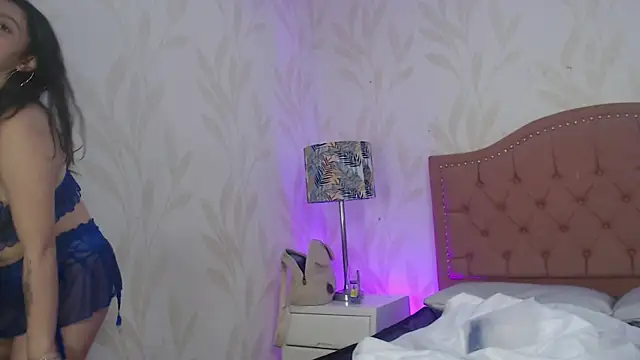 Emmy Palacios online show from November 2025 12:16:01 PM