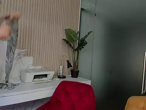 yumyoyo online show from October 2025 11:32:01 AM