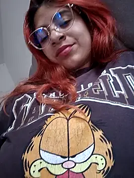 Snapshot of Lunatemptress4 chatting on December 2025 09:36:02 PM Lunatemptress4 online show from December 2025 09:36:02 PM