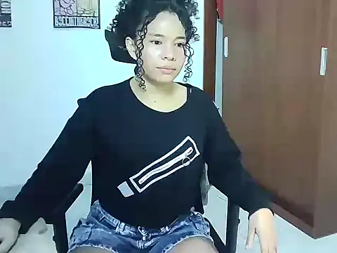 Gigi Scott  online show from December 2025 01:49:02 AM