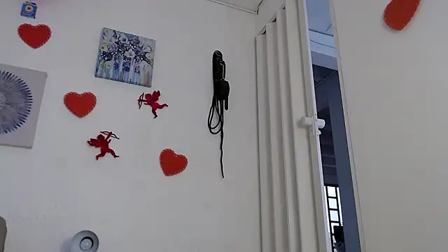 CarolineAikos online show from February 2026 12:13:02 PM