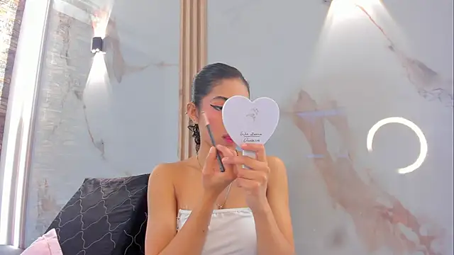 Victoria Dubois  online show from November 2025 12:09:01 PM