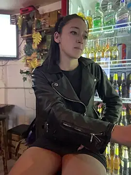 Lia  white online show from November 2025 01:20:02 AM