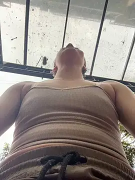 Lia  white online show from December 2025 10:14:02 PM