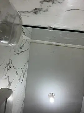 Lia  white online show from December 2025 11:17:02 PM