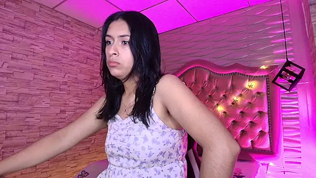 Roxanne Han online show from November 2025 11:38:02 AM