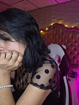 Roxanne Han online show from November 2025 11:53:02 AM