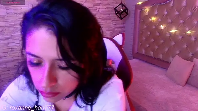 Roxanne Han online show from March 2026 12:01:02 PM