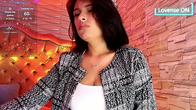 Roxanne Han online show from January 2026 11:48:01 AM