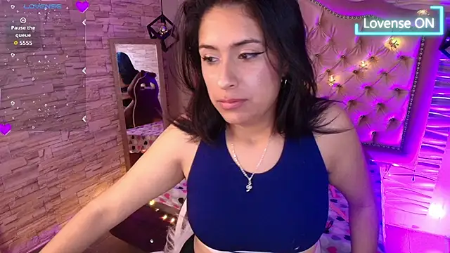 Roxanne Han online show from November 2025 11:47:01 AM