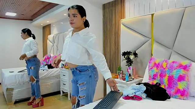 SweetKata  online show from December 2025 11:42:01 AM