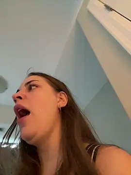 Snapshot of elliepixie chatting on February 2026 07:16:02 PM elliepixie online show from February 2026 07:16:02 PM