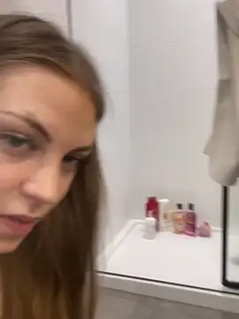 Snapshot of elliepixie chatting on November 2025 06:34:02 PM elliepixie online show from November 2025 06:34:02 PM