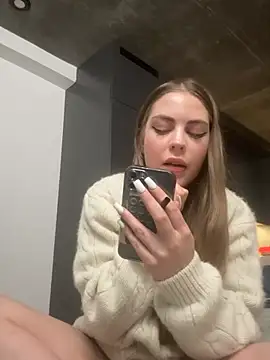 Snapshot of elliepixie chatting on January 2026 01:20:01 AM elliepixie online show from January 2026 01:20:01 AM