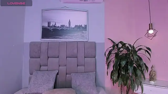 janna lopezz online show from October 2025 11:31:02 AM