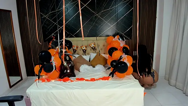 Snapshot of Milu_17 chatting on November 2025 11:04:02 AM Milu 17 online show from November 2025 11:04:02 AM