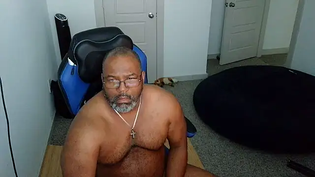 Snapshot of SplendaDaddy50 chatting on March 2026 01:23:01 PM SplendaDaddy50 online show from March 2026 01:23:01 PM