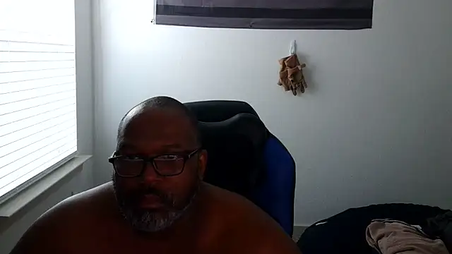 Snapshot of SplendaDaddy50 chatting on July 2026 02:39:02 PM SplendaDaddy50 online show from July 2026 02:39:02 PM