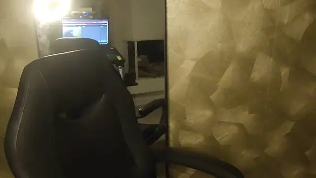 Amanda-JewelzX online show from November 2025 07:06:01 PM