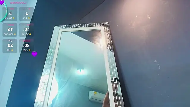 NaomiQueents online show from November 2025 02:50:01 PM