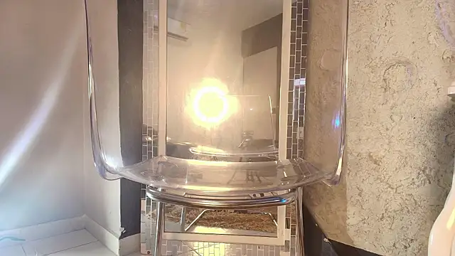 NaomiQueents online show from November 2025 01:15:01 PM