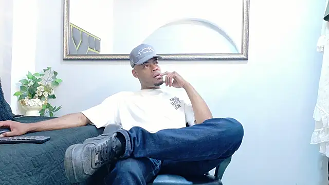 Neytanmalcon online show from December 2025 09:16:02 PM