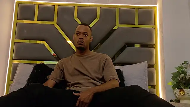 Neytanmalcon online show from November 2025 08:47:01 PM