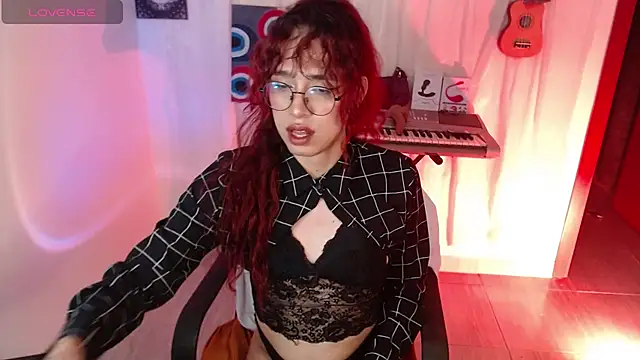 AdelineEsposito online show from May 2026 05:55:01 AM