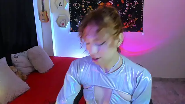 AdelineEsposito online show from November 2025 05:00:02 AM