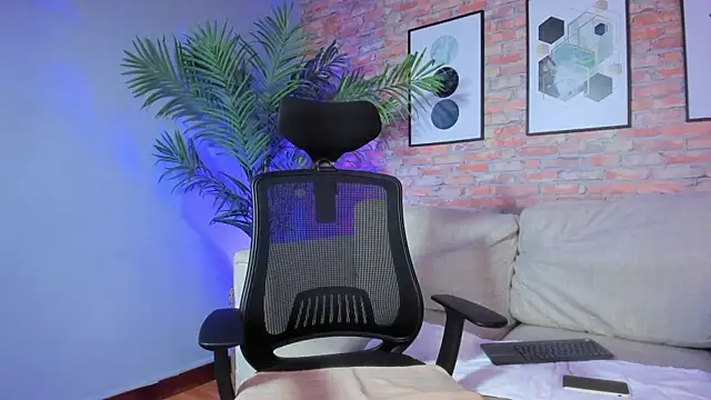 sophie duval online show from November 2025 10:48:01 AM