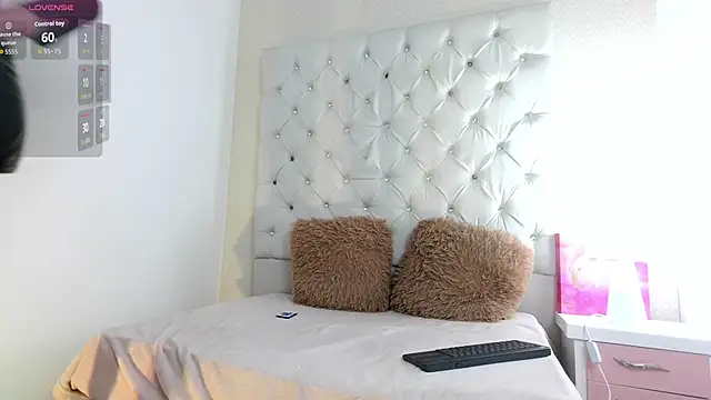 oliviamonroe online show from October 2025 08:42:01 PM