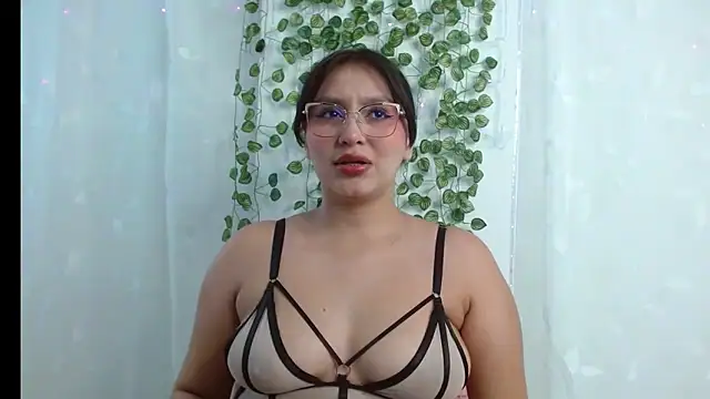 Ambermuse7 online show from March 2026 12:16:02 PM