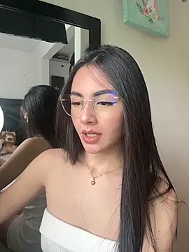 IslaCole online show from October 2025 07:33:02 PM