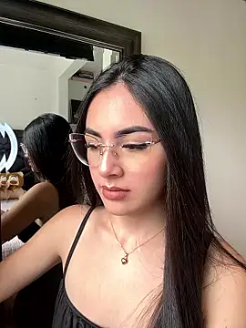 IslaCole online show from January 2026 07:19:02 PM