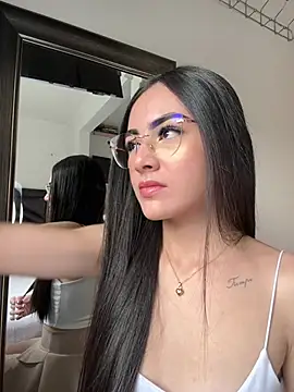 IslaCole online show from February 2026 09:25:01 PM