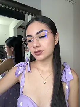 IslaCole online show from February 2026 10:53:01 PM