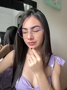 IslaCole online show from October 2025 06:51:01 PM