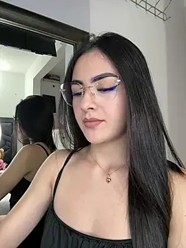 IslaCole online show from February 2026 10:52:02 PM